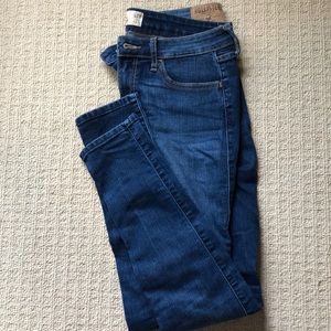 DENIM BLUE HOLLISTER SKINNY JEANS
